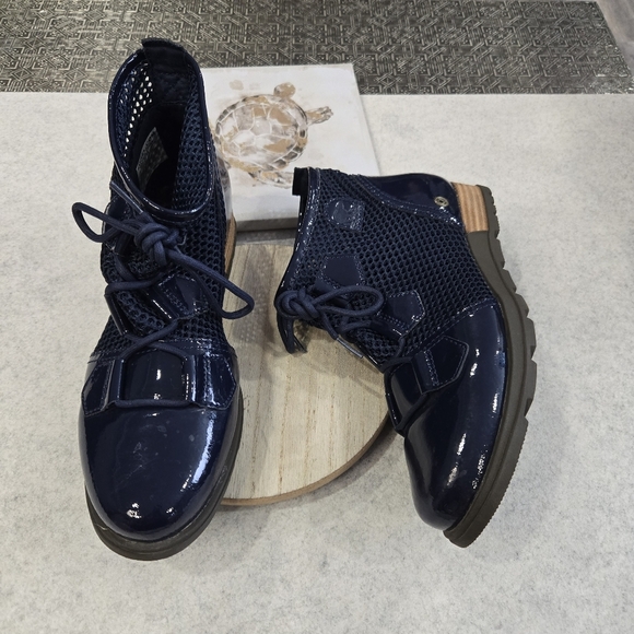 🐢 Sorel Major Lace Mesh Collegiate Navy Boots Size 8.5 Excellent Condition - Picture 13 of 15